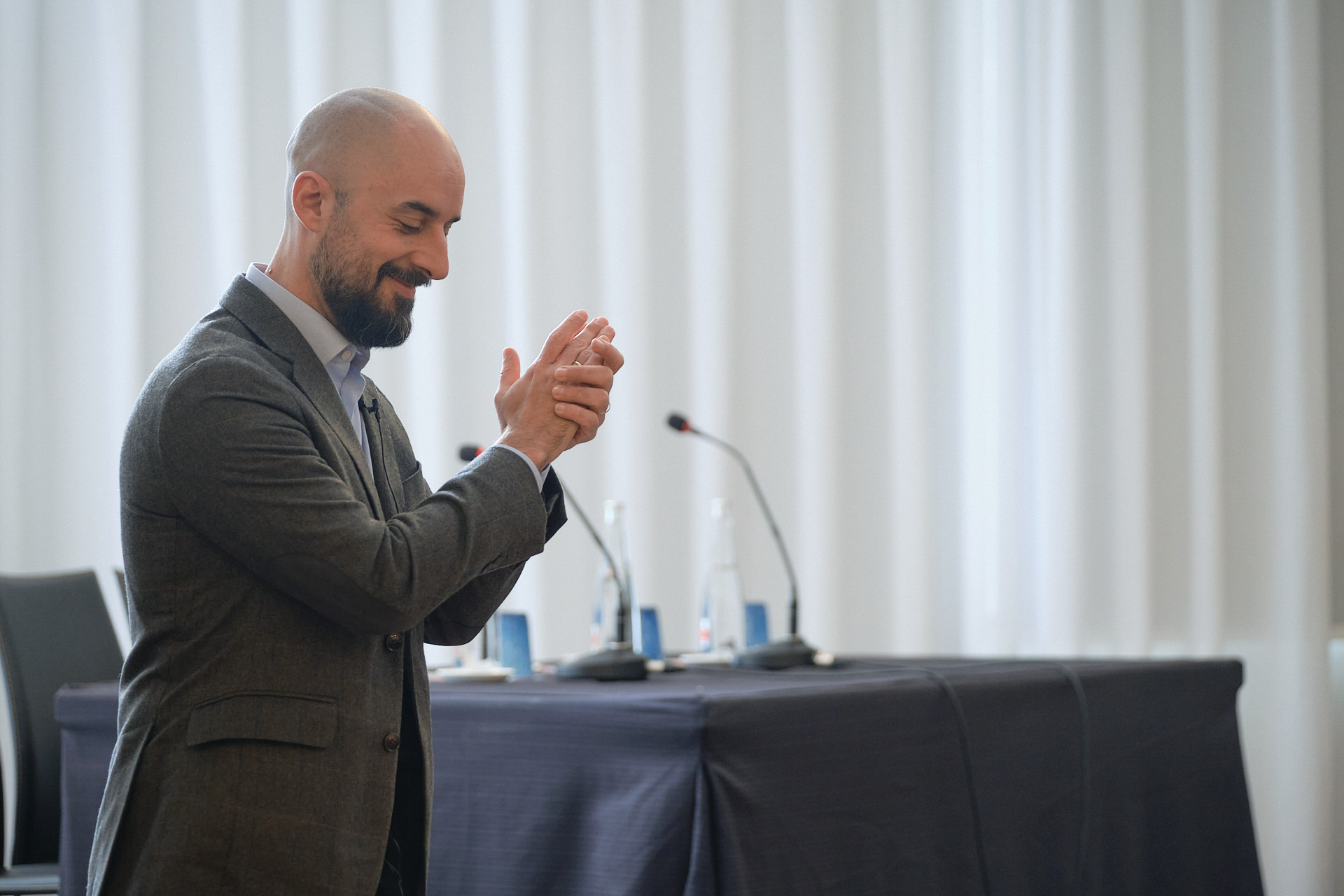 placeholder image-sq